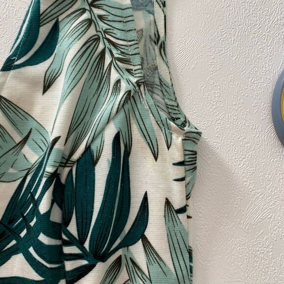 H&M Green Palm Leaf Fit & Flare Dress | Tropical V-Neck Sleeveless Dress Size S - Picture 3 of 6